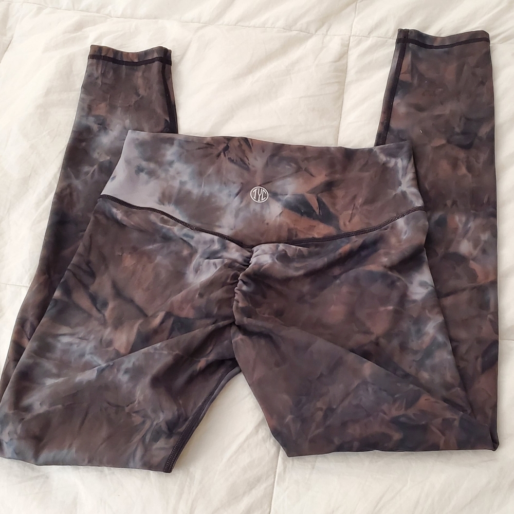 TYC EFFORTLESS SCRUNCH LEGGINGS *worn once* sz XL